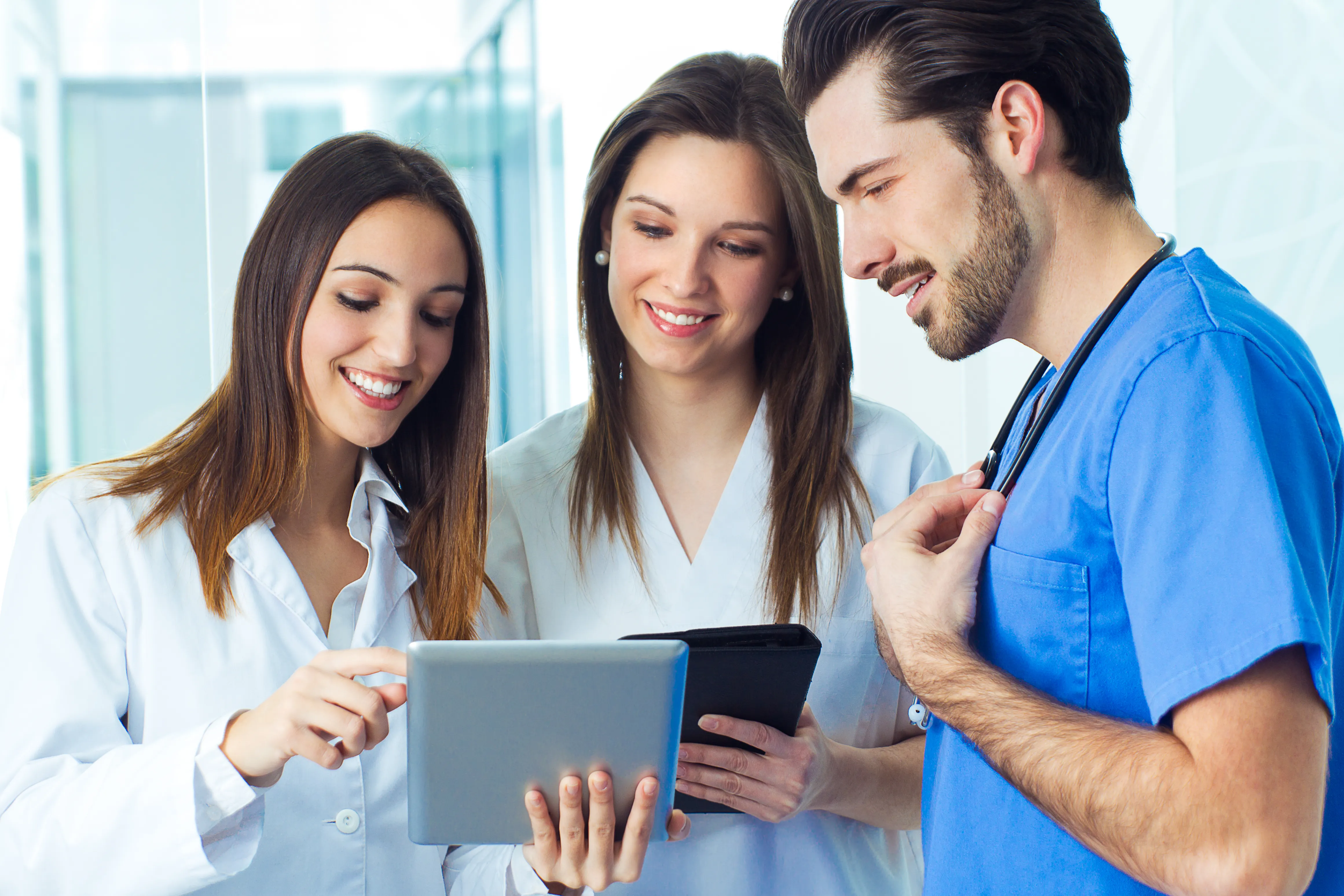 Software de gestión clínica para profesionales sanitarios en España — Docfav
